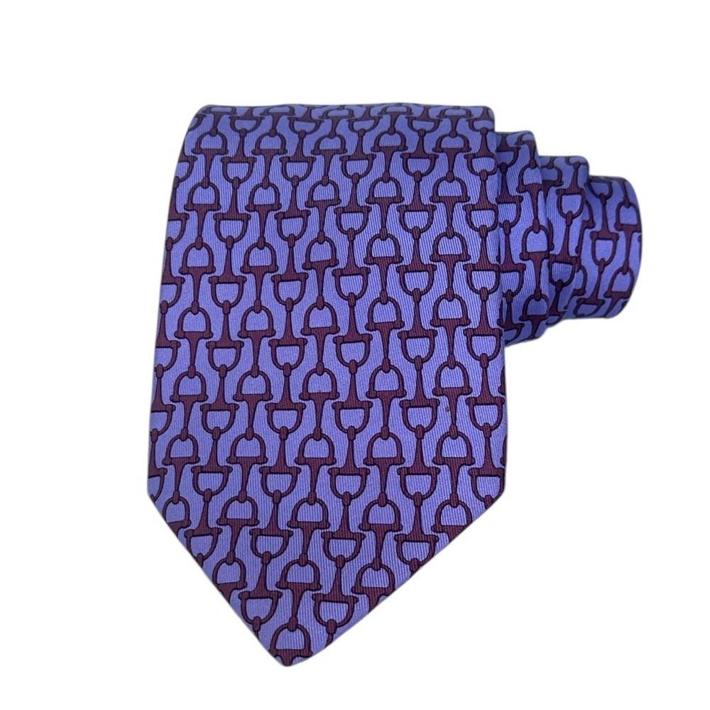 Hermès Paris Silk Tie Purple Horsebit Chain Pattern Made in France Authentic